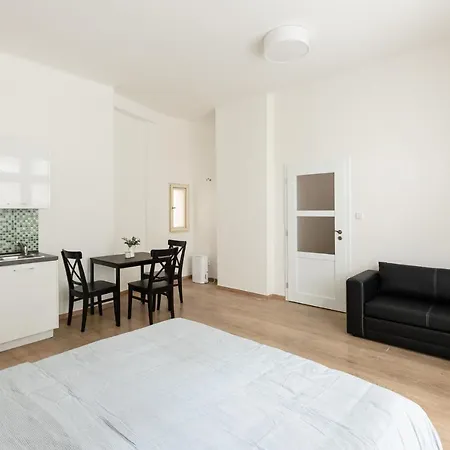 Cozy Studio In Quiet Courtyard Near Charles Bridge Prague Exterior photo